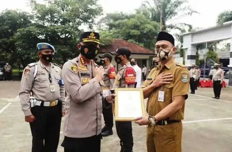 Bantu Tangkap Jambret, Warga Diberi Penghargaan