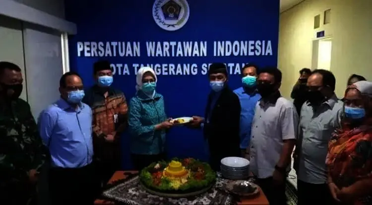 Syukuran Kantor Baru, Wali Kota Airin Apresiasi PWI Kota Tangsel
