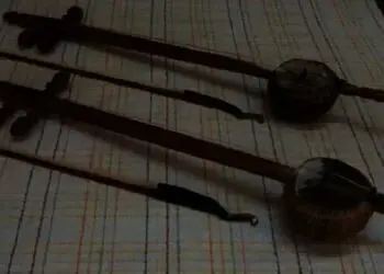 Sepi Job, Seniman Banting Setir Jualan Alat Musik Tehyan