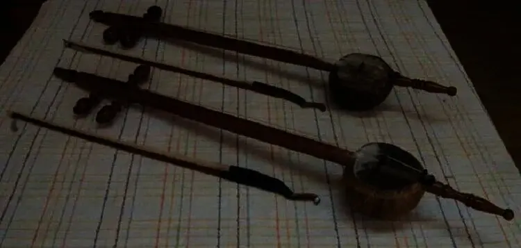 Sepi Job, Seniman Banting Setir Jualan Alat Musik Tehyan