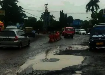 Jalan Soekarno-Hatta Rangkasbitung Rusak Parah