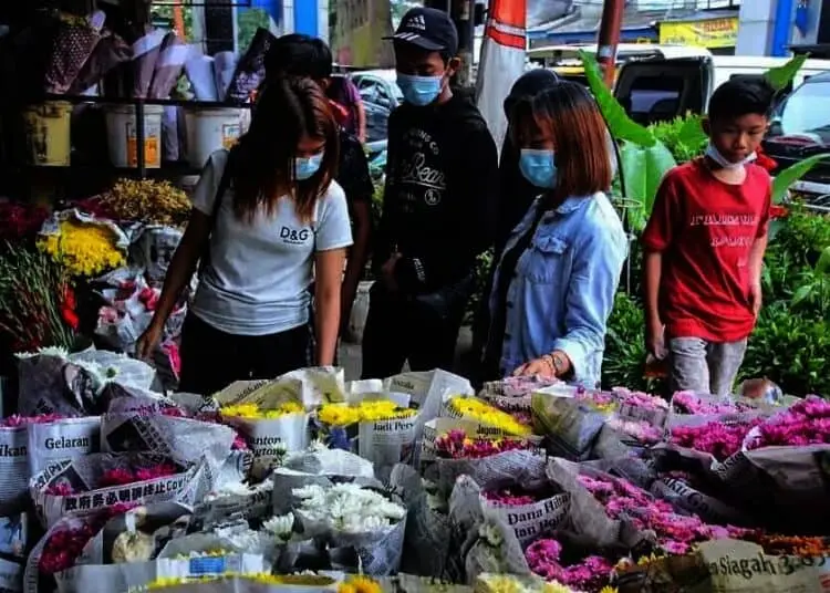 Penjualan Bunga di Hari Kasih Sayang