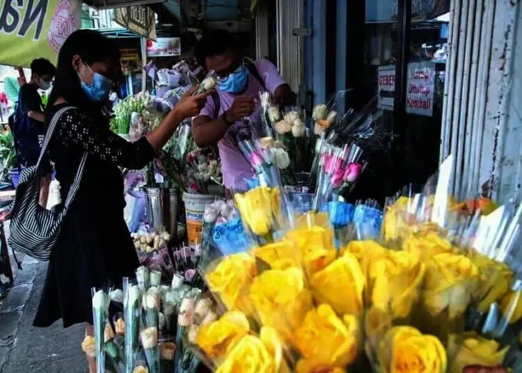 Penjualan Bunga di Hari Kasih Sayang
