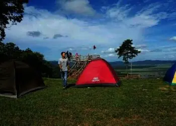 Wisatawan Pilih Puncak Cibaja dan Pilar Untuk Berkemah