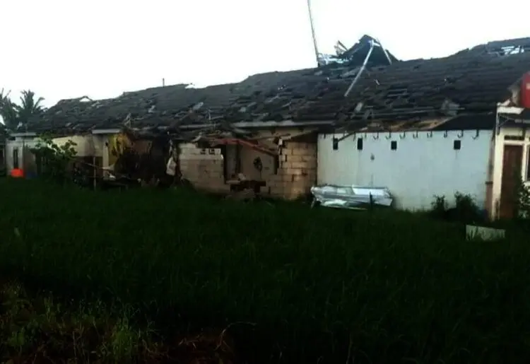 Angin Kencang Melanda, Puluhan Rumah di 3 Kecamatan Porak poranda
