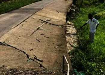 Kualitas Pembangunan Buruk, Jalan Raya Sobang-Tela Amblas