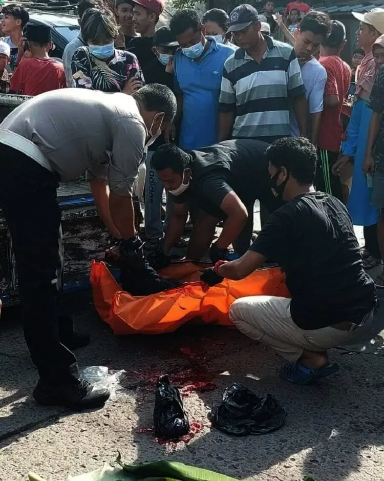 1 Remaja Tewas Terlindas Tronton, Saat Menumpang Bersama Temannya