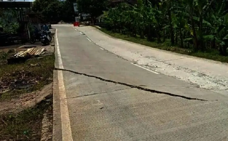 Membahayakan, Jalan Pemprov di Ciodeng Amblas