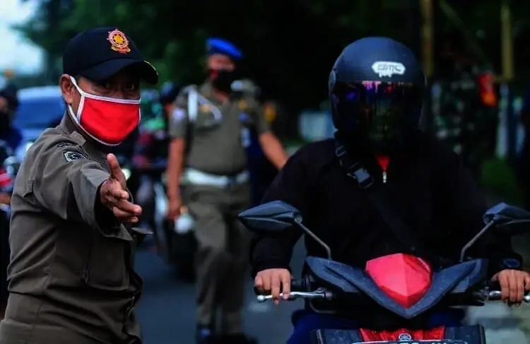 Wahidin Siap Divaksin Covid-19, Pemprov Banten Perluas PPKM Mikro