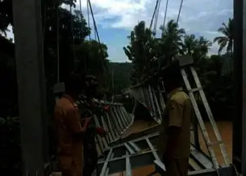 Belum Selesai Dibangun, Jembatan Gantung Ambruk