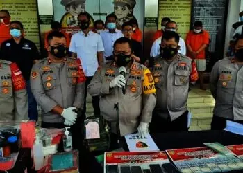 8 Pengedar Dolar Palsu Rp2,1 Miliar di Kota Tangerang Selatan Diringkus
