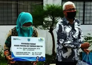 Dua Pejabat Pesiun di Lingkungan Setda Pandeglang Diberi THT