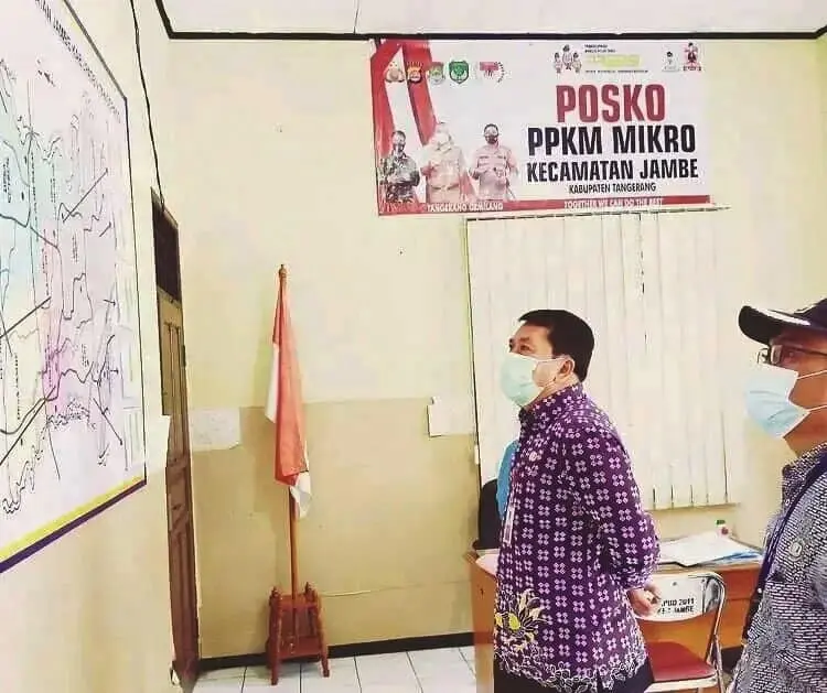 Sekda Kabupaten Tangerang Tinjau Posko PPKM Mikro Jambe