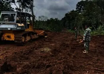 Kodim Lebak Buka Akses Jalan Pelosok Pedesaan