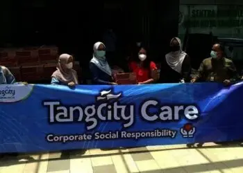 Bantu Korban Banjir, Tangcity Serahkan Kebutuhan Pokok