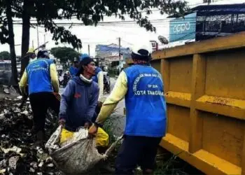 Cegah Banjir, Sampah Sungai di Wilayah Kota Tangerang Dibersihkan
