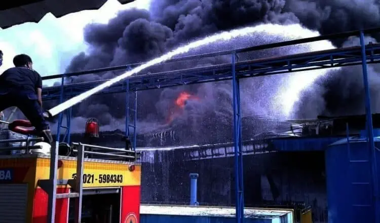 Gudang Indofood Terbakar, Kerugian Ditaksir 1 Miliar