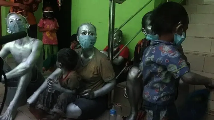 Nenek dan Cucu Manusia Silver Terjaring Razia
