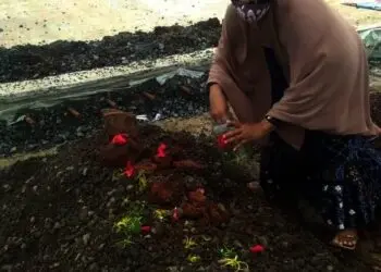 Gelar Teatrikal Buat Kuburan, Warga Ngotot Minta Rp 7 Juta Per Meter