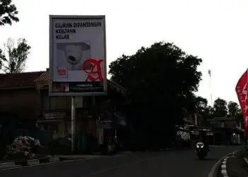 Iklan Rokok Banjiri Jalan Protokol Pandeglang