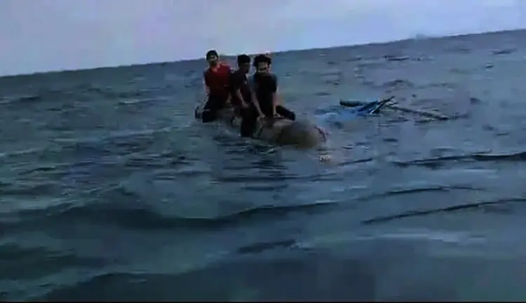 Dihantam Ombak, 6 Nelayan Terbalik di Pulo Panjang