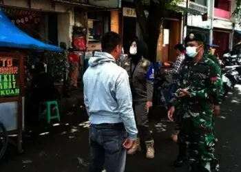 Terjaring Razia Masker, Puluhan Pedagang dan Warga Disanksi
