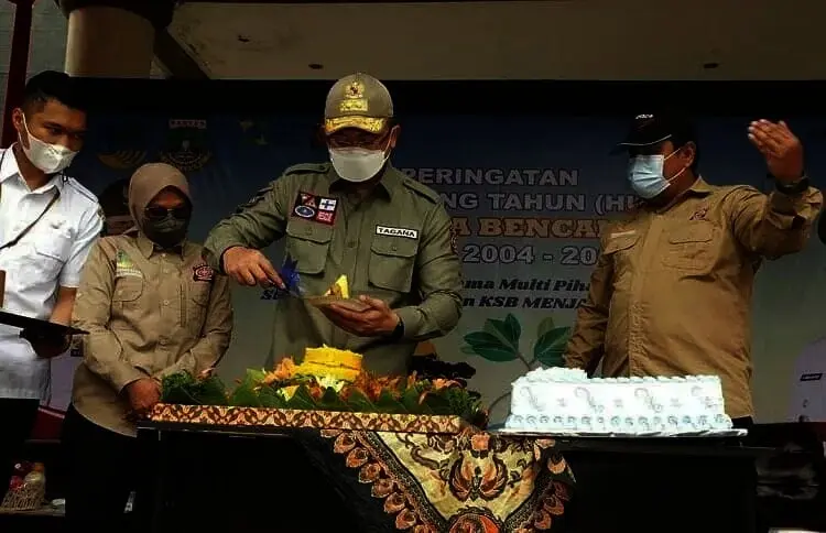 Peringati HUT ke 17, Tagana Banten Tanam 50 Ribu Mangrove