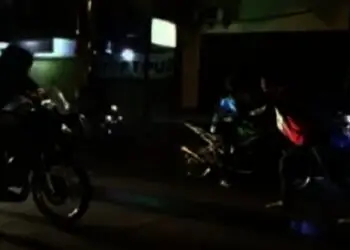 Tak Terima Dibubarkan, Pembalap Liar Keroyok Satpam