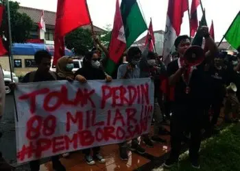 Kritik Dana Perdin, Mahasiswa Demo Dinkes Kabupaten Pandeglang