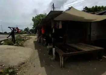 Warga Selapajang Jaya Neglasari Tangerang Menunggu Uang Kerohiman