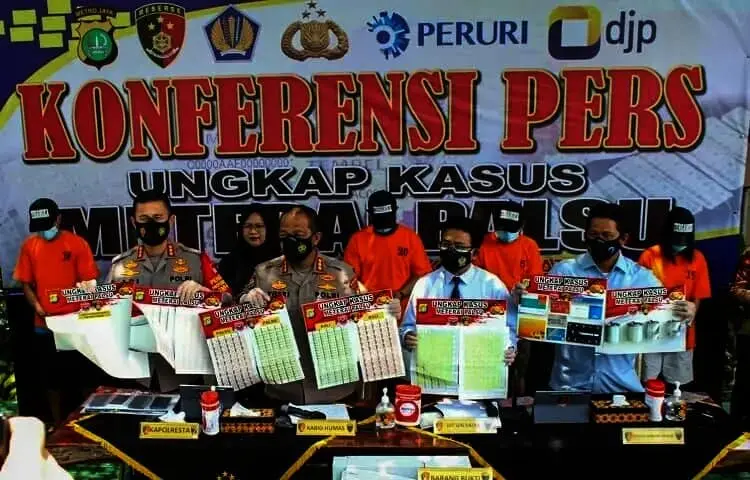 Rugikan Negara Hingga Rp 37 Miliar, Pemalsu Materai Ringkus