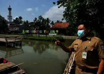 Dana Tak jadi Cair, Staf Kelurahan dan Warga Ikut Urunan