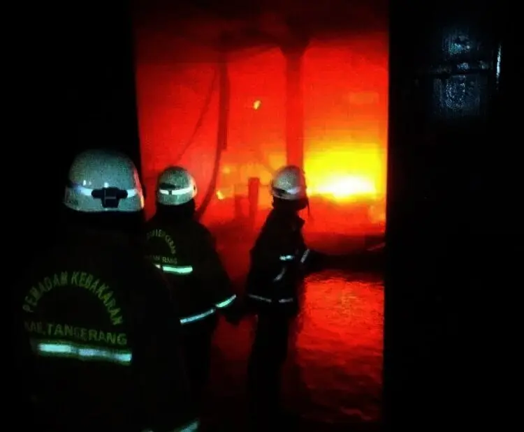 Empat Gudang Garmen di Kabupaten Tangerang Ludes Terbakar