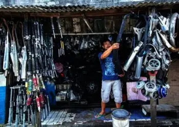 Pasar loak Barang Bekas di Kota Tangerang