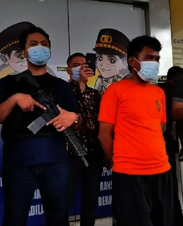 Sakit Hati Sering Dihina Saat Bekerja, Kuli Bangunan Bunuh Pasutri