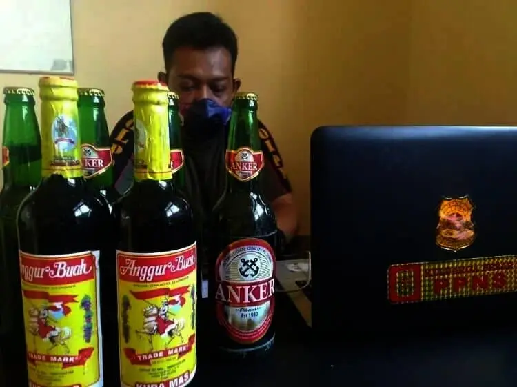 Satpol PP Kabupaten Lebak Amankan Puluhan Botol Miras