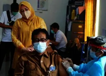Bupati Irna Berharap Vaksinasi Lenyapkan Covid-19