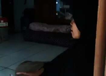 Pulang Dari Pasar, Istri Kaget Suami Diringkus Densus 88