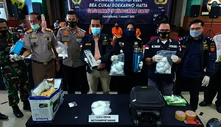 Sembunyikan Sabu di Aksesoris Mobil, Pelaku Ditangkap di Bandara