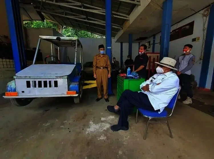 Gubernur Banten Pesan 1 Unit Mobil Listrik Karya SMKN 4 Pandeglang