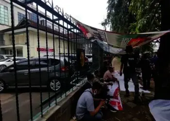 Sidang Kesembilan, Warga Terdampak JORR II Serahkan Bukti