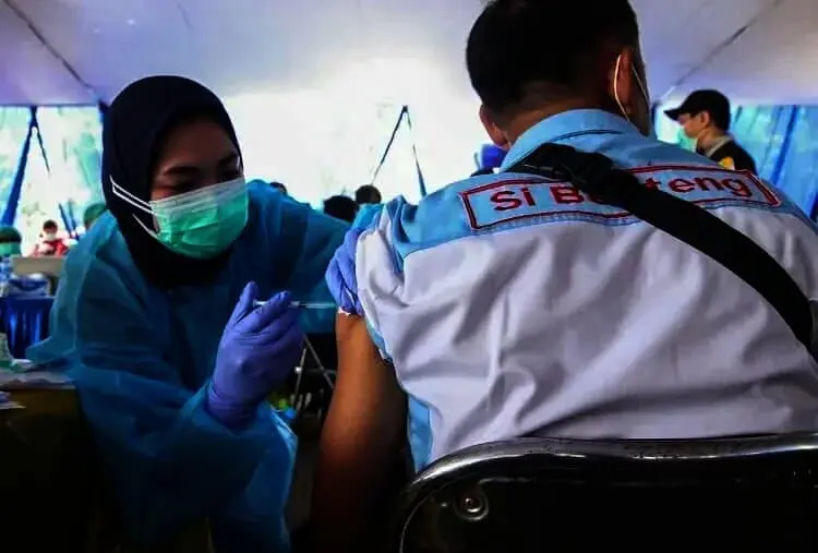 1.000 Lebih Ojol dan Sopir Angkot di Kota Tangerang Divaksinasi