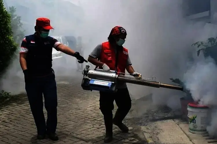 Cegah Penularan DBD, PMI Kota Tangerang Lakukan Fogging