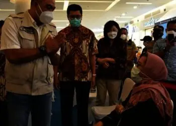 Bupati Zaki Targetkan 15 Orang Divaksin Covid-19 Setiap Hari