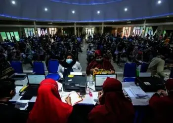Vaksinasi COVID-19 Untuk Guru di Kota Tangerang.