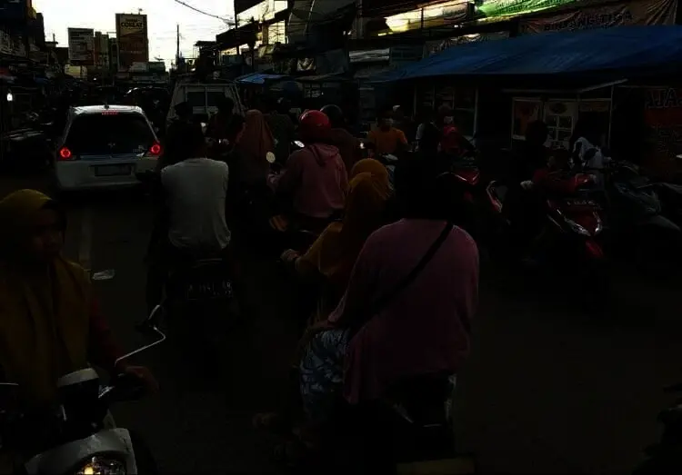 Jelang Buka Puasa di Pasar Labuan Pandeglang Kerap Macet