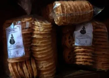 Satu Minggu Puasa , Kue Kembang Goyang di Pinang Tangerang Kebanjiran Pesanan