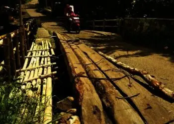 Jembatan Cilempang di Cisata Pandeglang Rusak, Keselamatan Warga Terancam