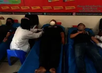 Rayakan Ulang Tahun, Bawaslu Tangsel Berbagi Melalui Donor Darah