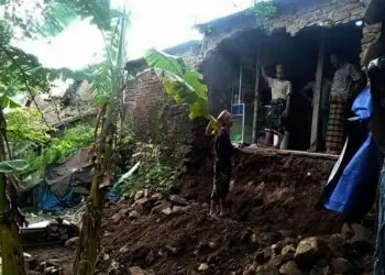 Diterjang Hujan Deras Disertai Angin Kencang, 3 Rumah Warga di Kabupaten Rusak Rusak